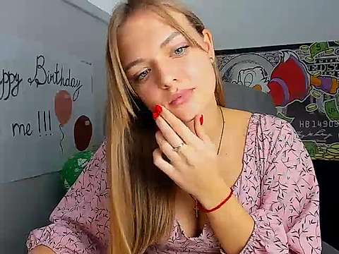 lizik naked stripping on cam for live sex video chat