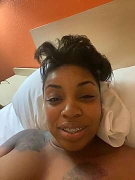 MajesticButterfly93 naked stripping on cam for live sex video chat