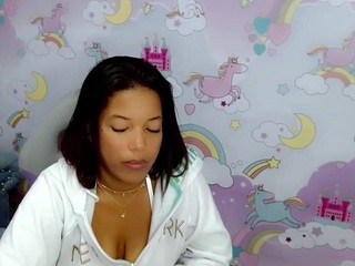 Melanie Adams naked Live Sex Chat Room