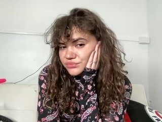 Naudi.Nala naked Live Sex Chat Room