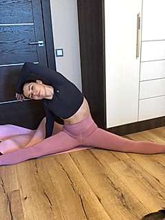 NaughtyLana naked stripping on cam for live sex video chat