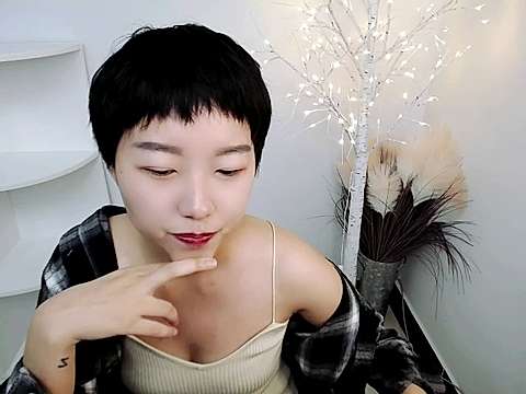 QX_Xinxin naked stripping on cam for live sex video chat