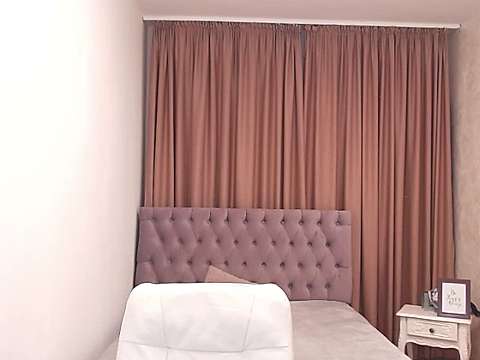 Rynaxx01 naked stripping on cam for live sex video chat