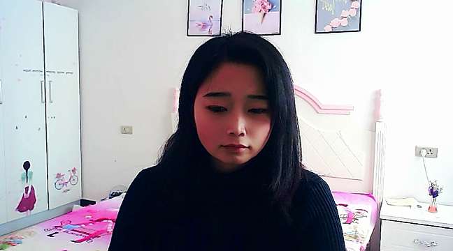 SexyJieJie naked stripping on cam for live sex video chat
