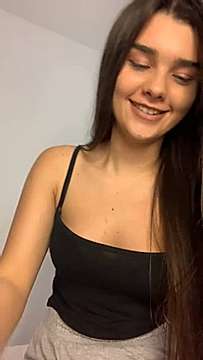 _Tamara naked stripping on cam for live sex video chat