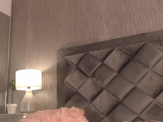 tyra-kurt naked Live Sex Chat Room