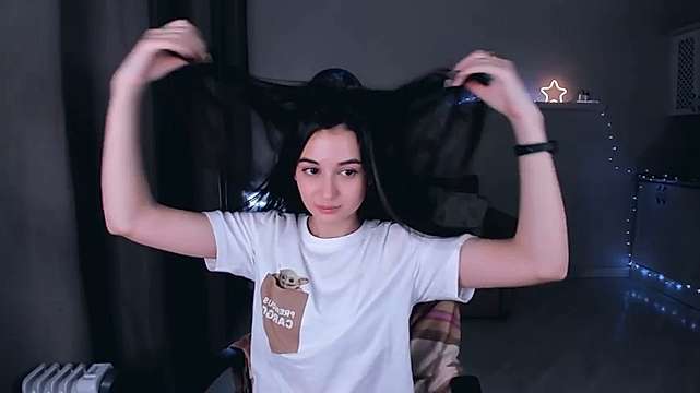 InnaryVirgin naked stripping on cam for live sex video chat
