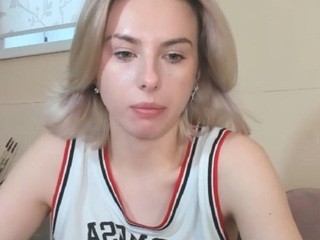 LucyRols naked Live Sex Chat Room