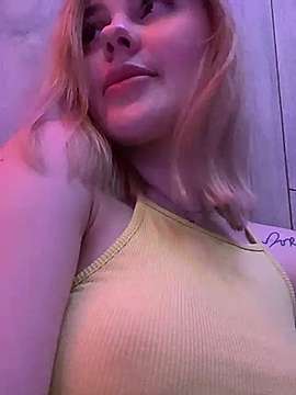 MiraStar naked stripping on cam for live sex video chat