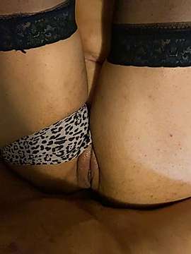 Topbii naked stripping on cam for live sex video chat