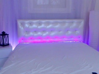 Britneey naked Live Sex Chat Room