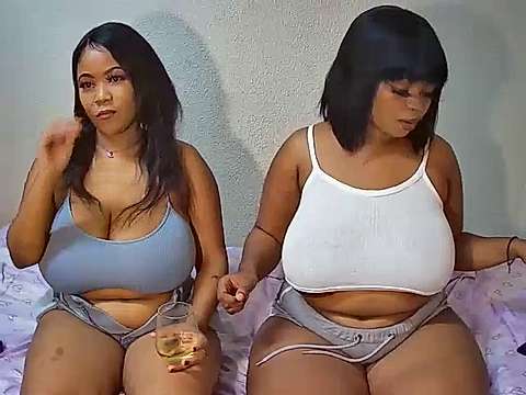 Candyempress19 naked stripping on cam for live sex video chat