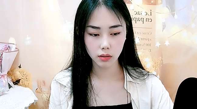 CHUN_LAN520 naked stripping on cam for live sex video chat