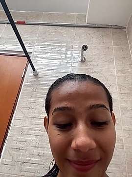 Daya_Gadaf naked stripping on cam for live sex video chat