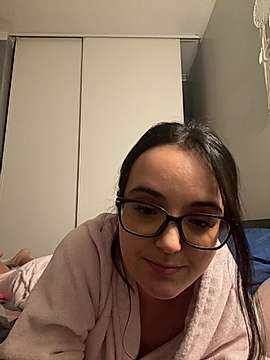 lolaetudiante naked stripping on cam for live sex video chat