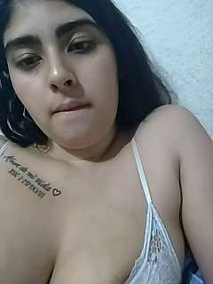 Luluu_77 naked stripping on cam for live sex video chat