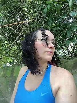 Raquel_Goez naked stripping on cam for live sex video chat