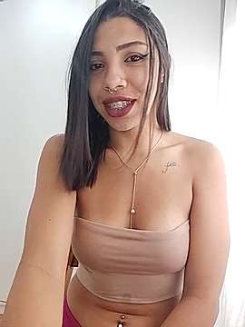 Scarlett_sweet_br naked stripping on cam for live sex video chat