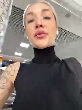 VeneraCute naked stripping on cam for live sex video chat