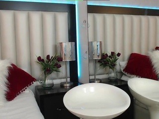 Antonella-rider naked Live Sex Chat Room