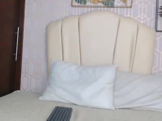 Ashleyy-Brown naked Live Sex Chat Room