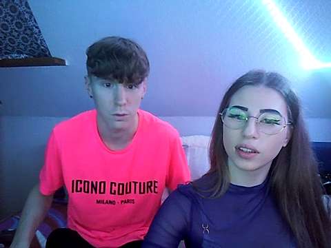 BlowjobCouple69 naked stripping on cam for live sex video chat