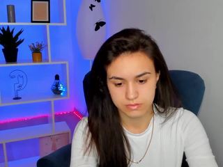 Brittanii naked Live Sex Chat Room