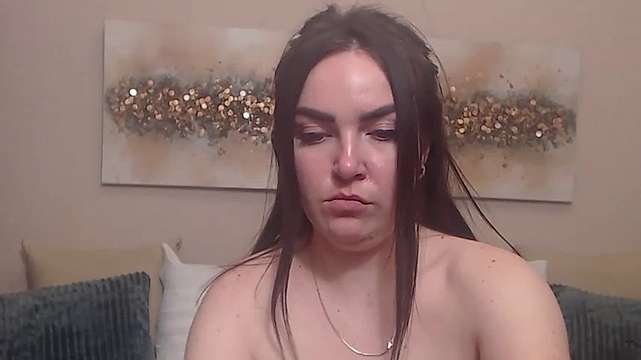 CuteSue naked stripping on cam for live sex video chat