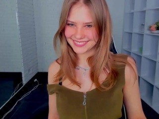Emilliaaaa naked Live Sex Chat Room
