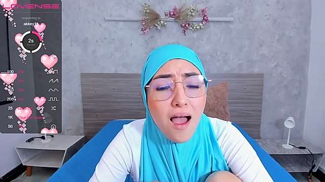 janna_maissa naked stripping on cam for live sex video chat