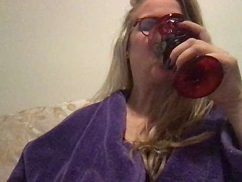 KittieCat1717 naked stripping on cam for live sex video chat