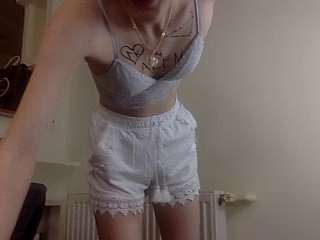 LizNoir naked stripping on cam for live sex video chat