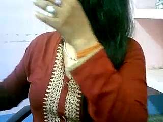 Mahek_Jan naked stripping on cam for live sex video chat