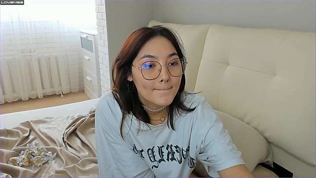 og_milk naked stripping on cam for live sex video chat
