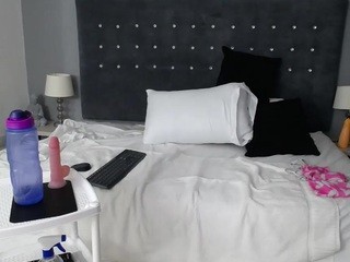 OliviiaAvans naked Live Sex Chat Room