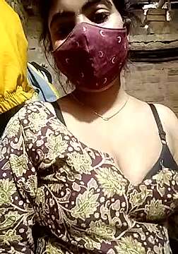 Sexy_Shilpa naked stripping on cam for live sex video chat
