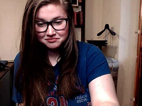 SweetyAlexndra naked stripping on cam for live sex video chat
