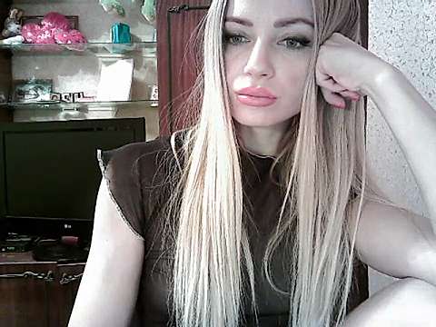 The_Candy_Fox naked stripping on cam for live sex video chat