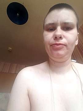 tinchen_nice1 naked stripping on cam for live sex video chat