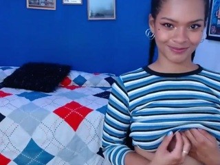 VictoriaPretty naked Live Sex Chat Room