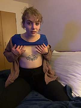 angelbaby_xx naked stripping on cam for live sex video chat