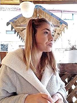 Jessy_Elly naked stripping on cam for live sex video chat