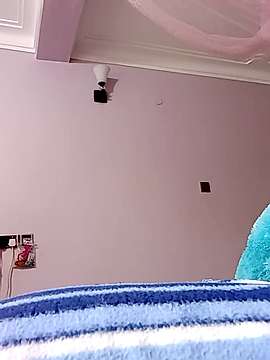Pkbabe20 naked stripping on cam for live sex video chat