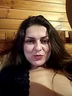 Betsi_Alice naked stripping on cam for live sex video chat