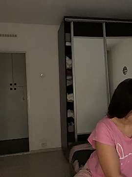 SweetSavannahWild naked stripping on cam for live sex video chat