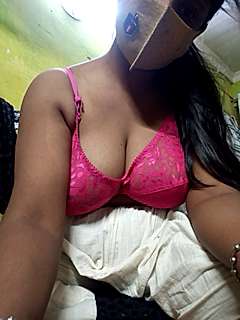 WoodyHeat naked stripping on cam for live sex video chat