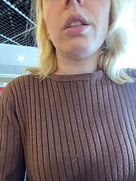 ElenaFree naked stripping on cam for live sex video chat