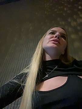 Stunning_Angel naked stripping on cam for live sex video chat