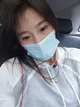tiantian929 naked stripping on cam for live sex video chat