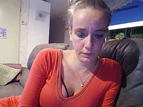 wendy40Sex naked stripping on cam for live sex video chat